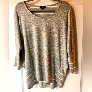 Market & Spruce Batwing Tunic, size Large.